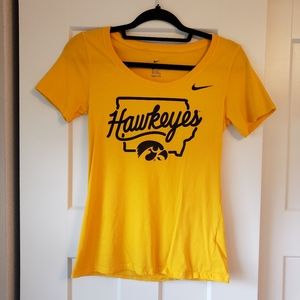 Nike Iowa Hawkeyes Womens Tshirt X Small Gold